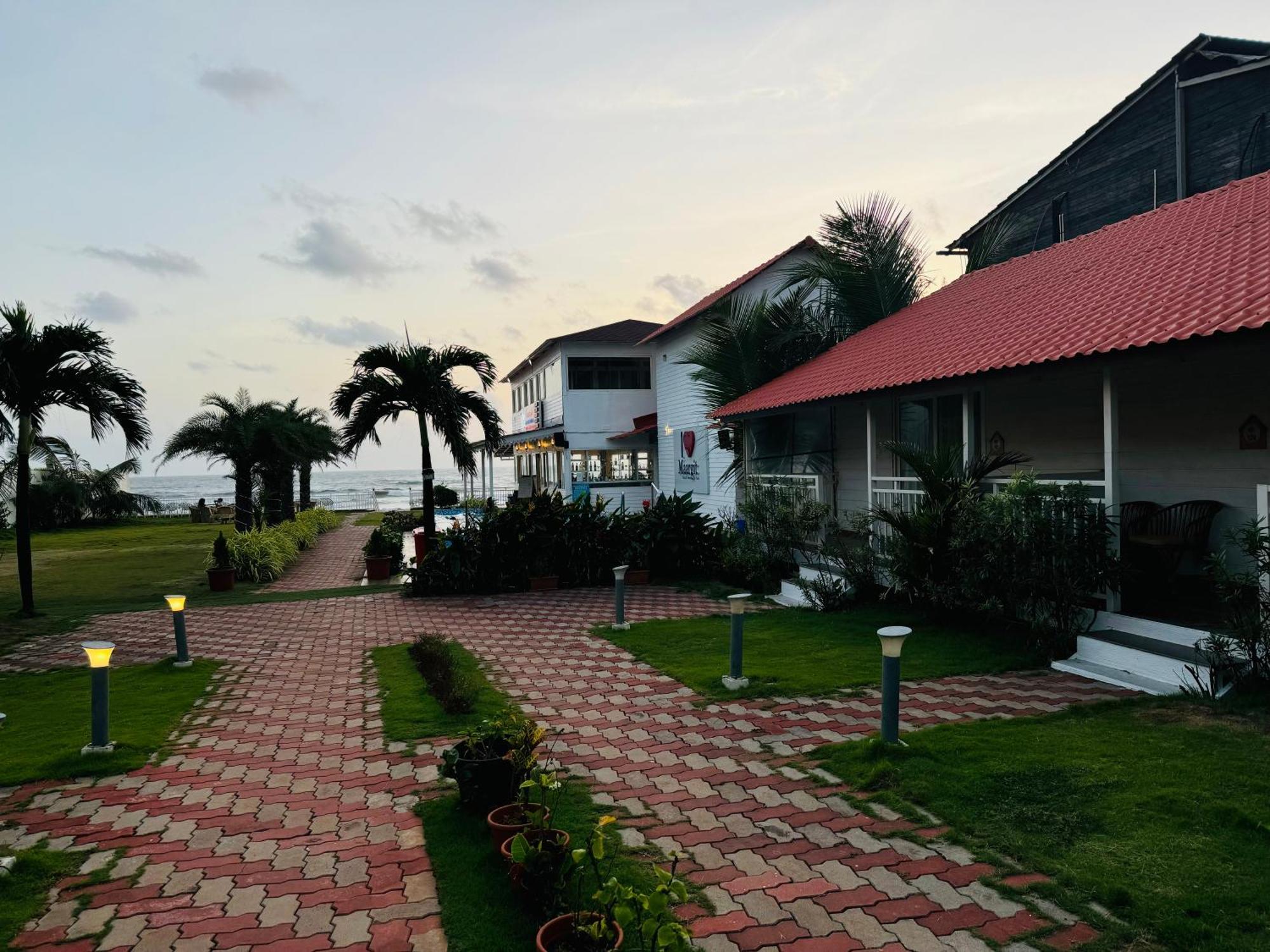 Maargit Beach Resort مادريم المظهر الخارجي الصورة
